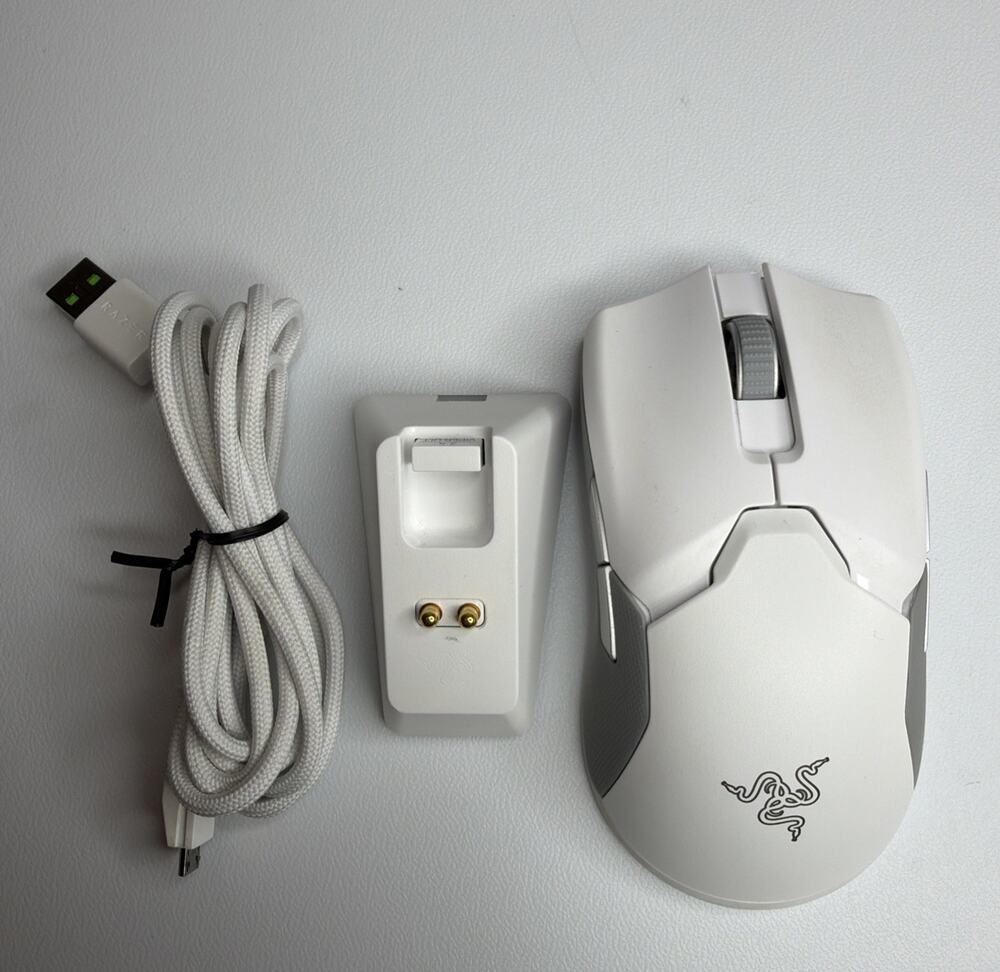 Razer Viper Ultimate White Wireless Gaming Mouse w/Dock USB Receiver Cable